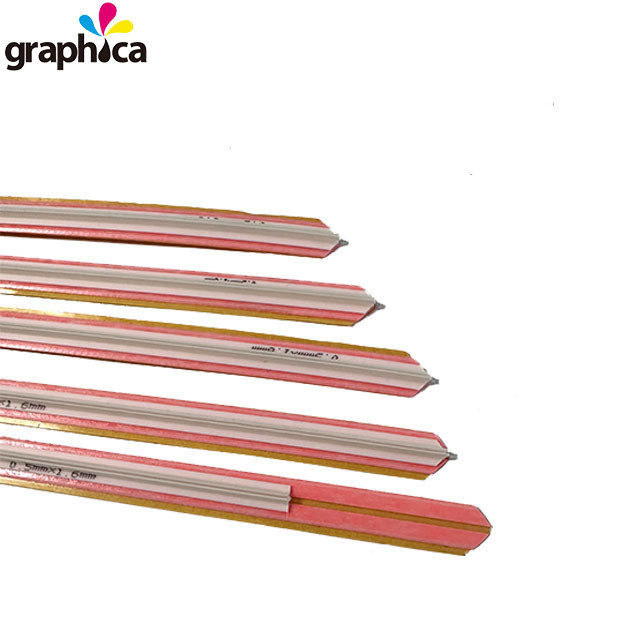 Machine de découpe sous pression et de largeur de canal de matrice de plisage en plastique 4,0 mm GRB 0,5 * 1,5 mm