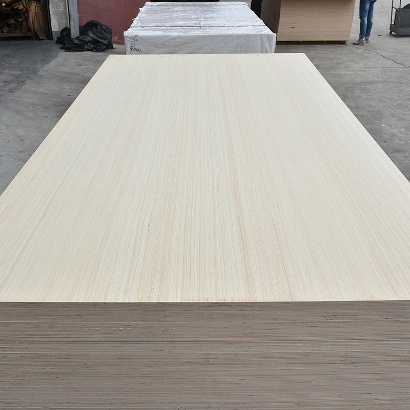 Plywood de bouleau complet de qualité BB/BB 12/15/18 mm pour la fabrication sous pression dans l'industrie de l'impression d'emballages