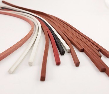 Dureté 40-45 degrés C Processus de fabrication du caoutchouc à cellules ouvertes pour la coupe