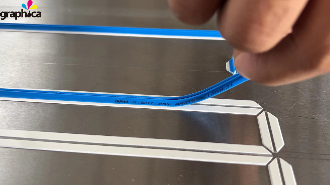 Best-seller Boîte de dépôt bleue Matrice de découpe à la pression en plastique pour matériaux d'impression