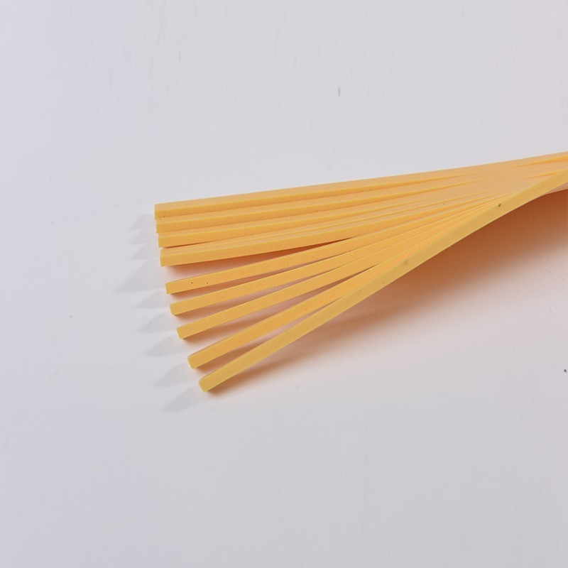 Haut élastique jaune 8 mm coupe à la matrice d'éjection éponge de caoutchouc fente de caoutchouc plat contreplaqué de l'acier de la règle de coupe à la matrice