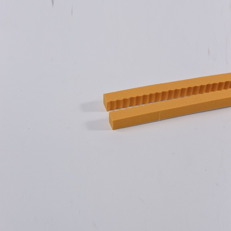 Sponge en mousse de caoutchouc EPDM à découpe sous pression avec adhésif de couleur orange Dimension 10x300x380mm