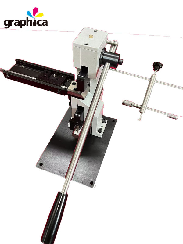 Machine à outils manuelle de découpe à la matrice de métal pour une épaisseur maximale de règle de 3 pts