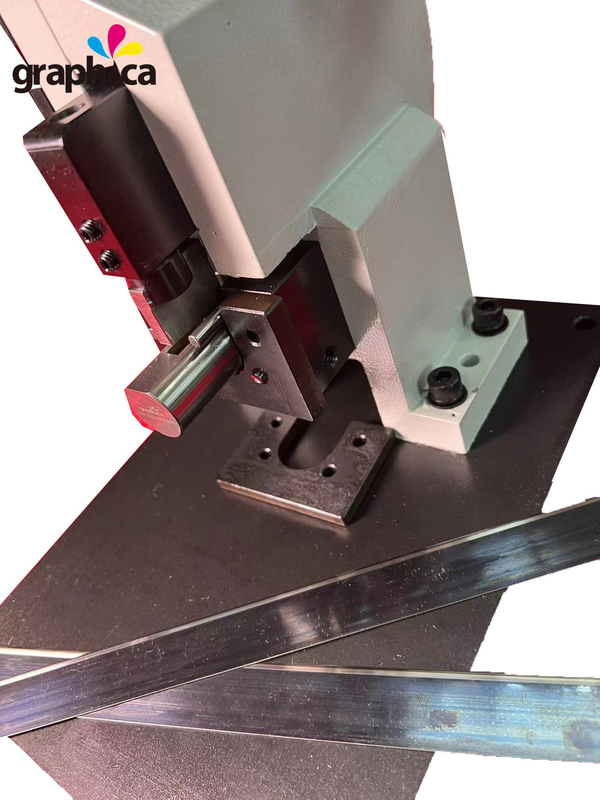 Coupe de la lèvre de l'acier de coupe de la lame 3 en 1 outil manuel pour les applications de fabrication de matrices