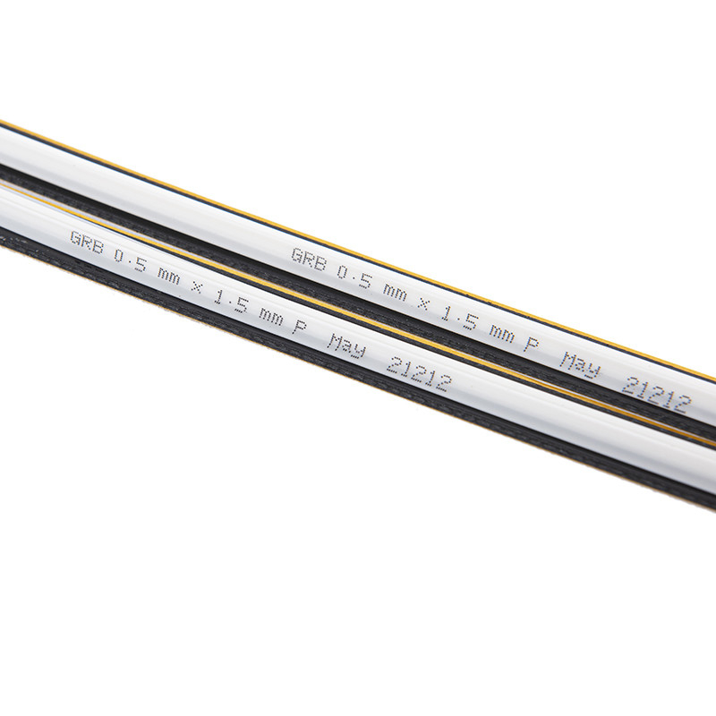 0.5*1,5 mm matrice de plis à base de plaque de pressage pour découpeuse à matrices en tôle de PVC
